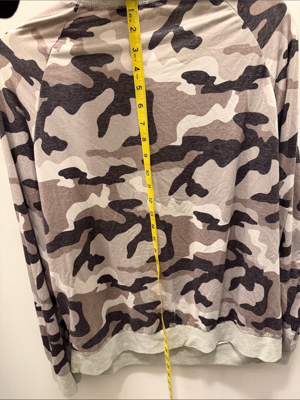 Camo Print Long Sleeve Women's Top - Taupe - Picture 4 of 4